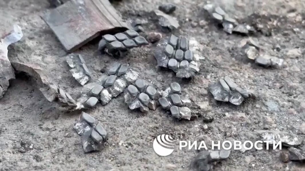Артиллерия ВСУ нанесла массированный удар кассетными снарядами по поселку