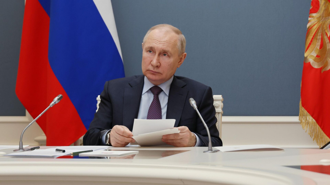 Путин поблагодарил разработчиков новейшей ракетной системы «Орешник»