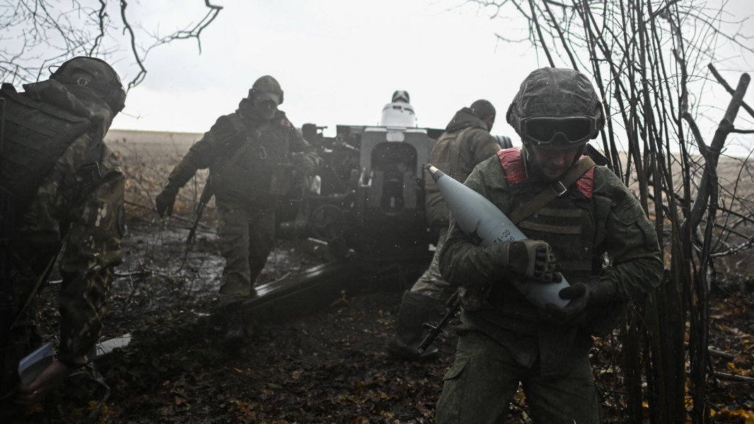 Минобороны: отличившимся в зоне СВО военнослужащим вручили боевые награды