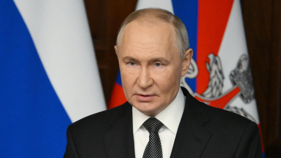 Путин: проявившие себя в боях офицеры должны войти в основу командования ВС РФ