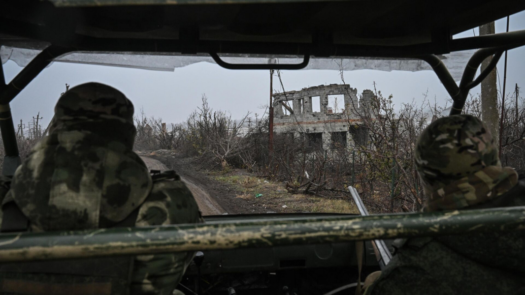 «Запад» улучшил тактическое положение и отразил 9 контратак