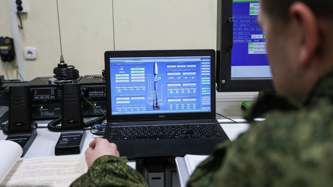 Космические войска за год провели более 450 тысяч сеансов управления техникой