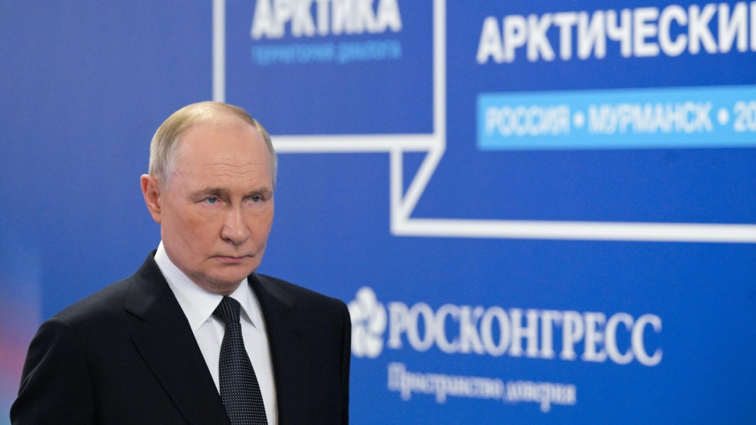 Путин: РФ продолжит укреплять ВМФ, в том числе его стратегическую составляющую