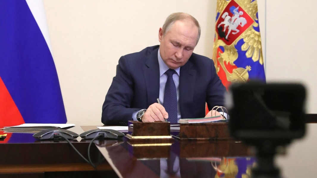 Путин присвоил 26 полку химзащиты почетное наименование гвардейский