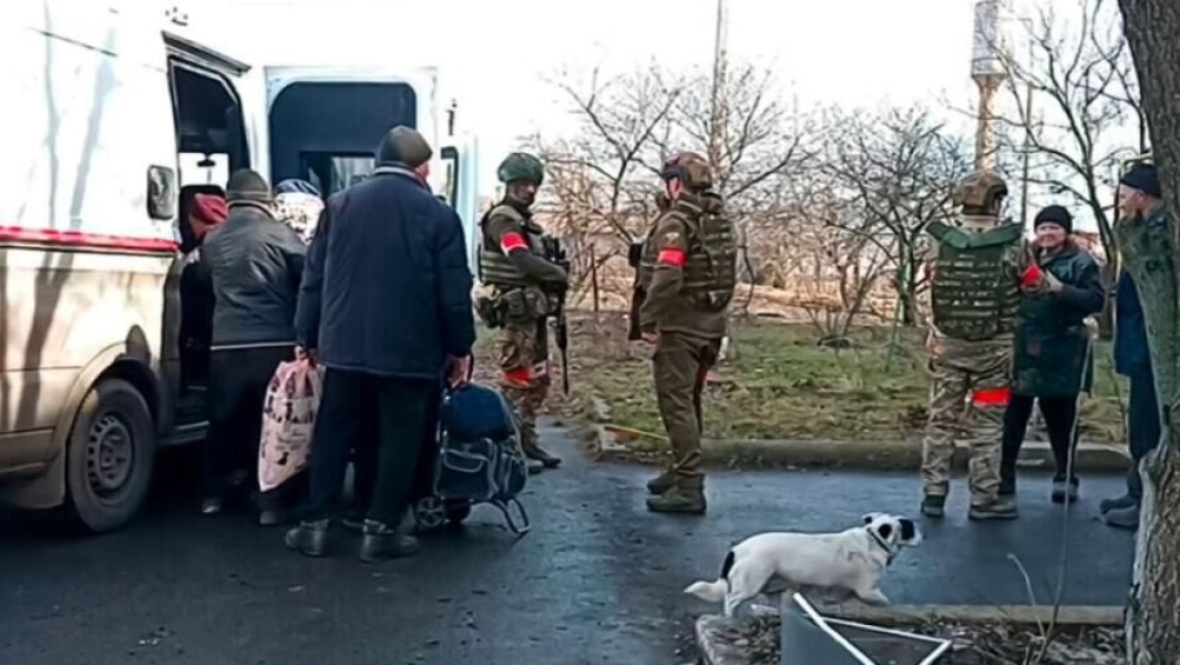 Росгвардейцы эвакуировали почти 50 человек Из Суджанского района