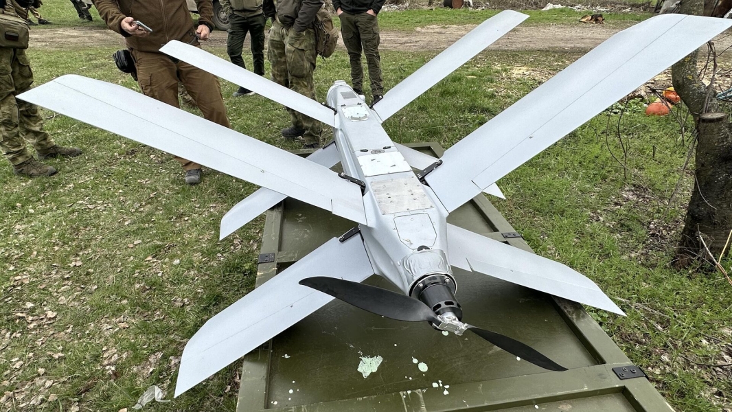 МО РФ: бойцы Севера уничтожили Ланцетом БМП Bradley в Сумской области