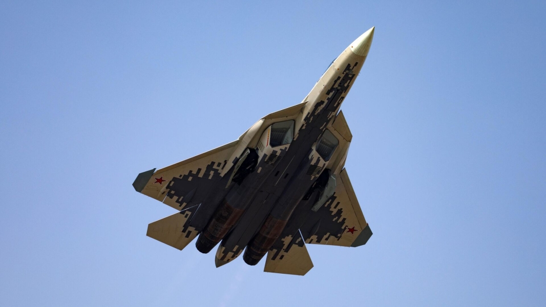 «Рособоронэкспорт»: в Су-57 внедрен ИИ-помощник, это электронный второй пилот