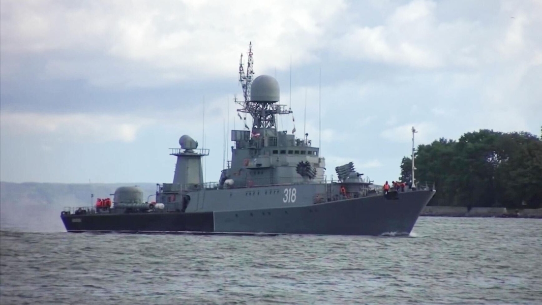 Песков: процесс развития ВМФ РФ должен отвечать современным реалиям