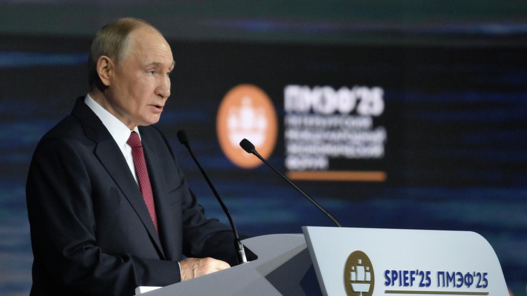 Путин назвал повышение боеспособности всех видов войск ВС РФ актуальной задачей