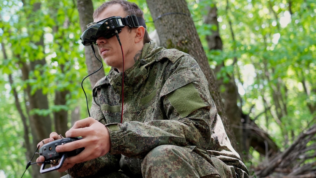 Расчет дронов уничтожил пункт управления БПЛА ВСУ на Краматорском участке фронта