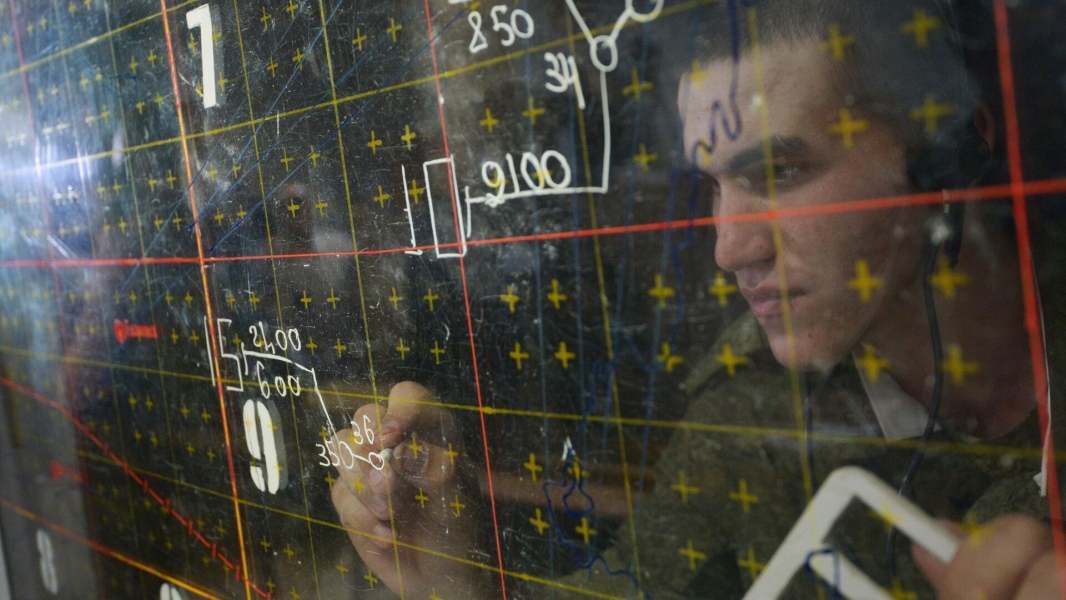 В Невинномысске после работы ПВО упали обломки беспилотника, пострадал человек