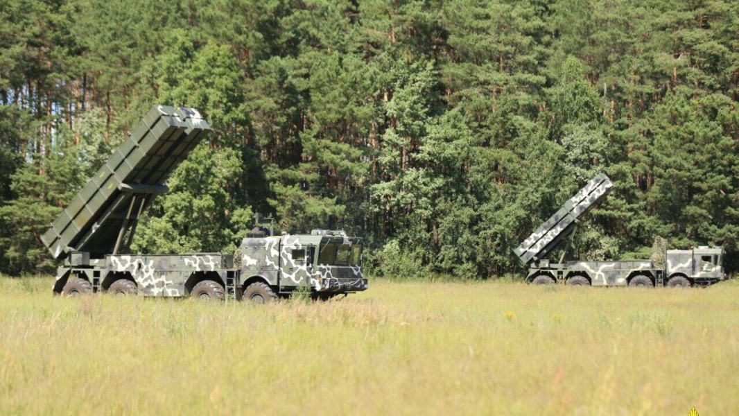 Белорусские ракетчики провели в России учебные боевые пуски из РСЗО «Полонез»