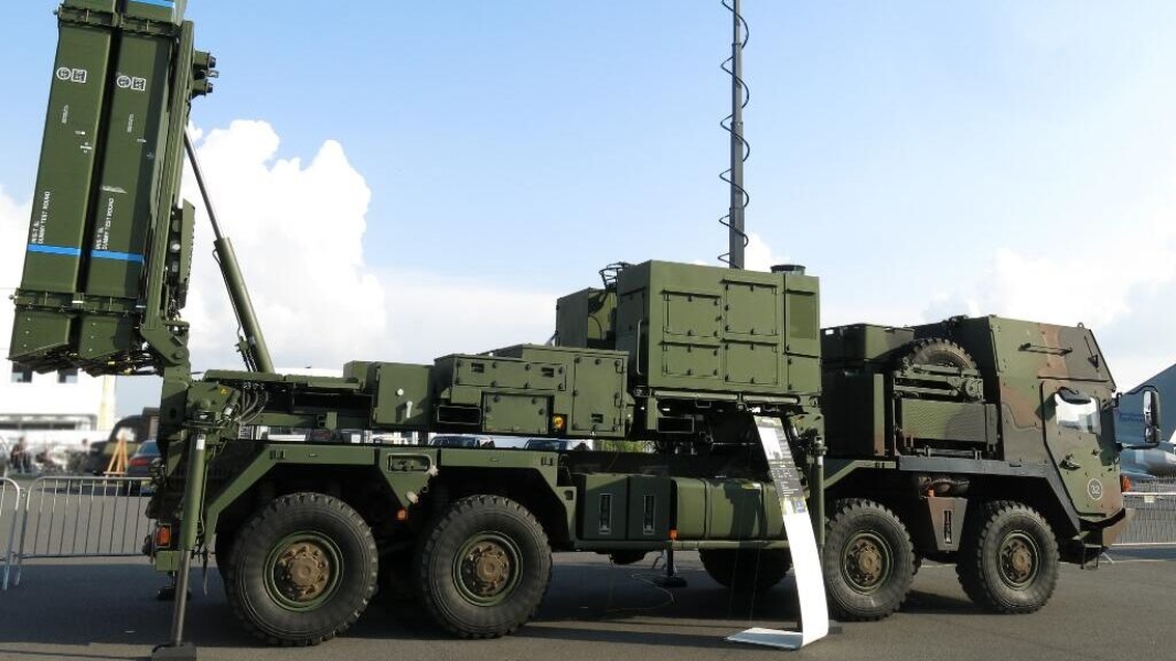 МО: ВС РФ уничтожили 2 украинские установки ЗРК IRIS-T и РЛС П-18